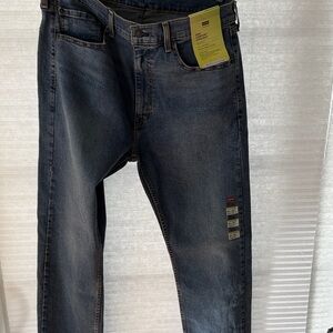 Men’s Levi 506 Straight Jean